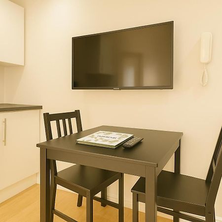 One Bedroom Apartment In City Centre Cardiff Extérieur photo