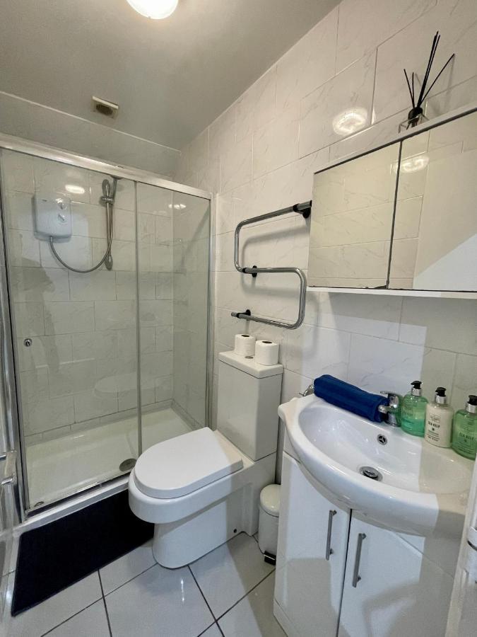 One Bedroom Apartment In City Centre Cardiff Extérieur photo