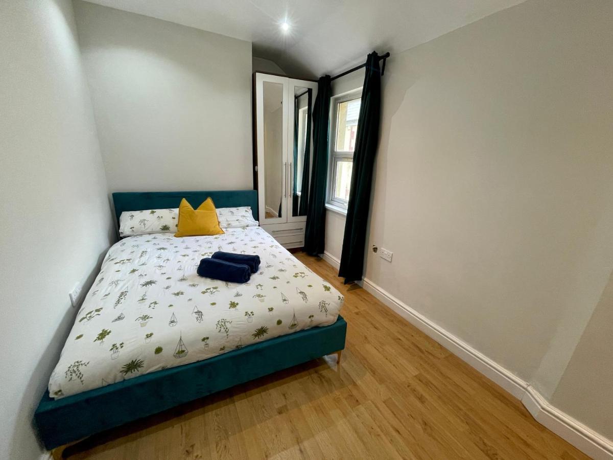 One Bedroom Apartment In City Centre Cardiff Extérieur photo